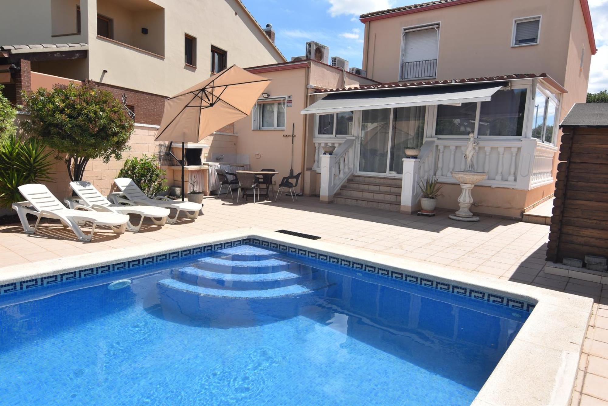 Rnet - Collsacabra Con Piscina Privada Roses